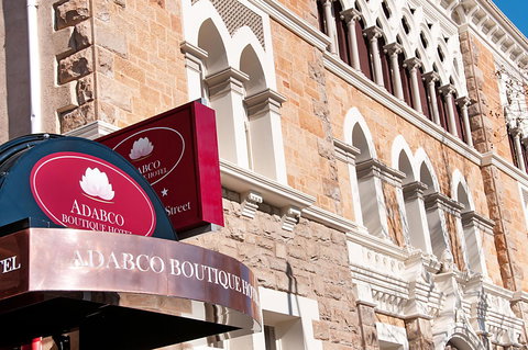 Adabco Boutique Hotel Adelaide - Lightning Ridge Tourism 9