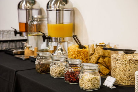 Adabco Boutique Hotel Adelaide - Lightning Ridge Tourism 4