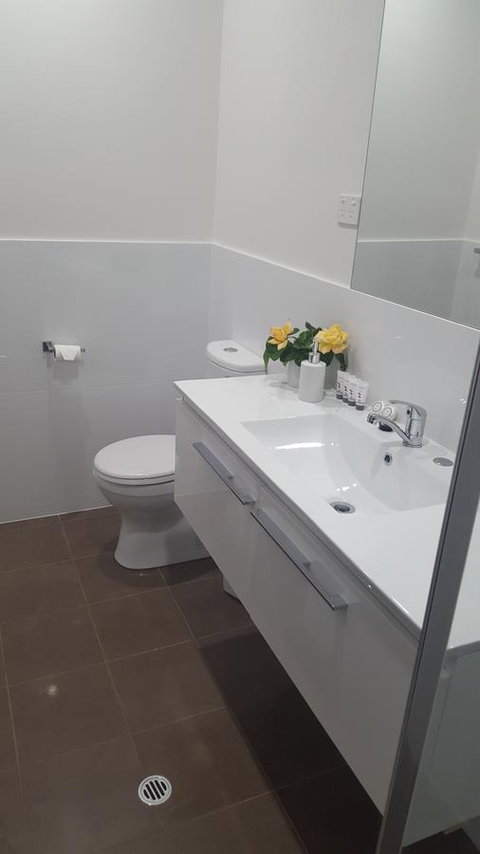 Aart Apartments - Lightning Ridge Tourism 10