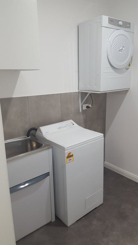 Aart Apartments - Lightning Ridge Tourism 11