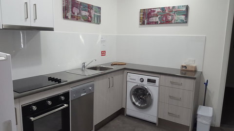 Aart Apartments - Lightning Ridge Tourism 6