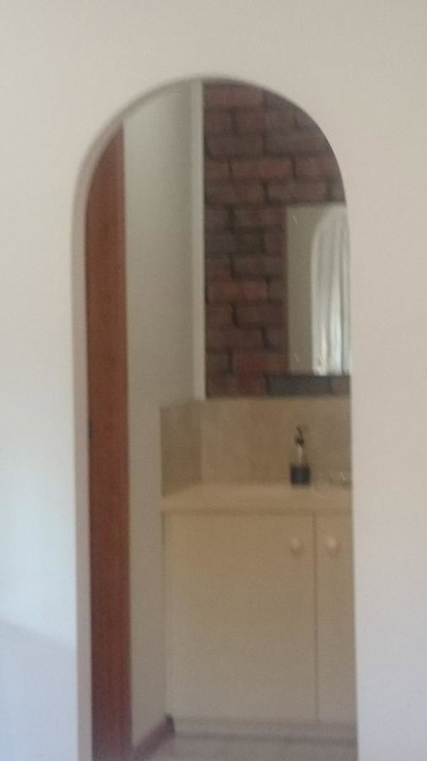 Gaerwood B&B - Lightning Ridge Tourism 3