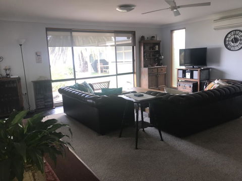 Hydeaway Bay - Own Private Bay + Kayaks - Lightning Ridge Tourism 7