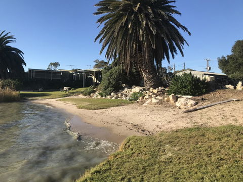 Hydeaway Bay - Own Private Bay + Kayaks - Lightning Ridge Tourism 3