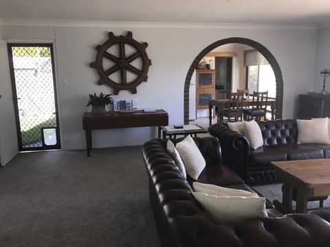 Hydeaway Bay - Own Private Bay + Kayaks - Lightning Ridge Tourism 6