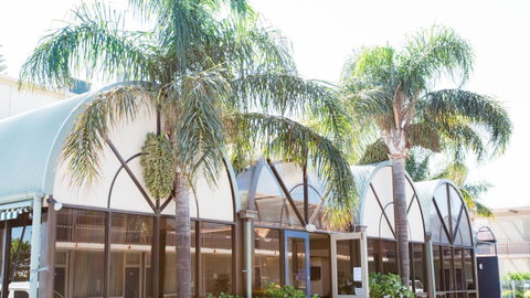 Bay Motel Hotel - Lightning Ridge Tourism 0