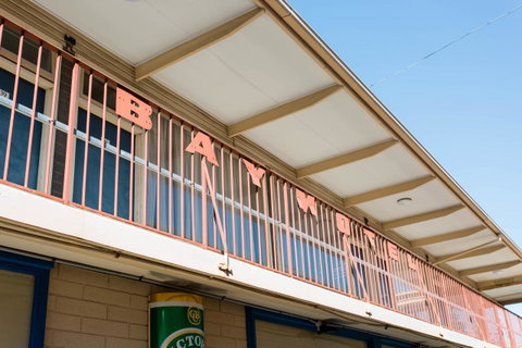 Bay Motel Hotel - Lightning Ridge Tourism 19