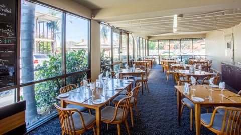 Bay Motel Hotel - Lightning Ridge Tourism 10