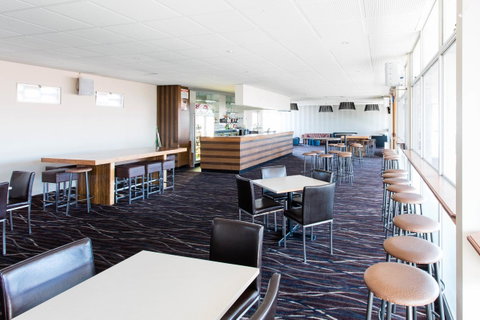Bay Motel Hotel - Lightning Ridge Tourism 25