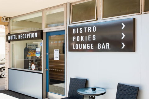 Bay Motel Hotel - Lightning Ridge Tourism 12
