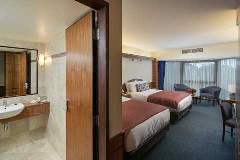 Arkaba Hotel - Lightning Ridge Tourism 2