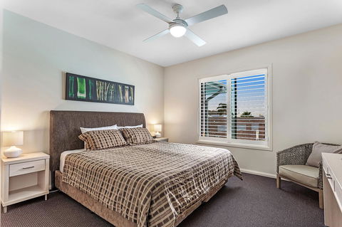 Pacific Blue 278-265 Sandy Pt Rd- Dual Key Access, Wifi, Linen And Air Conditioning - Lightning Ridge Tourism 10