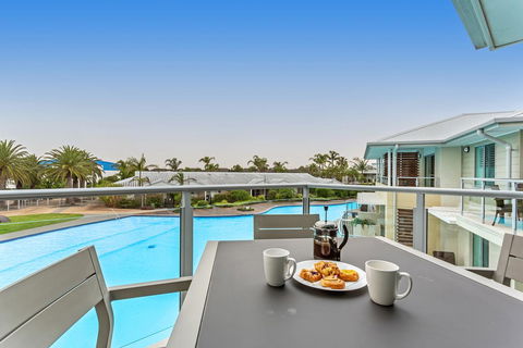 Pacific Blue 278-265 Sandy Pt Rd- Dual Key Access, Wifi, Linen And Air Conditioning - Lightning Ridge Tourism 0
