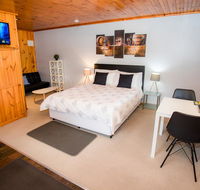 Seppelts View Cabins - Lightning Ridge Tourism