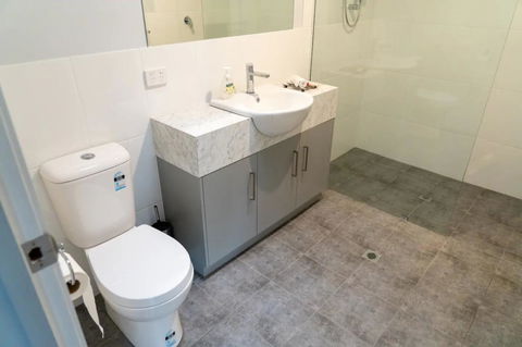 Gawler Townhouse 3 Bedroom - Lightning Ridge Tourism 22