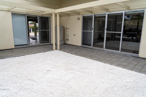Gawler Townhouse 3 Bedroom - Lightning Ridge Tourism 25