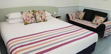 Book Goonellabah Accommodation Lightning Ridge Tourism Lightning Ridge Tourism