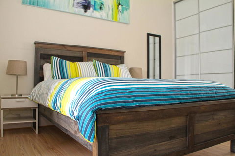 Smugglers Inn Studio Apartments - Lightning Ridge Tourism 13