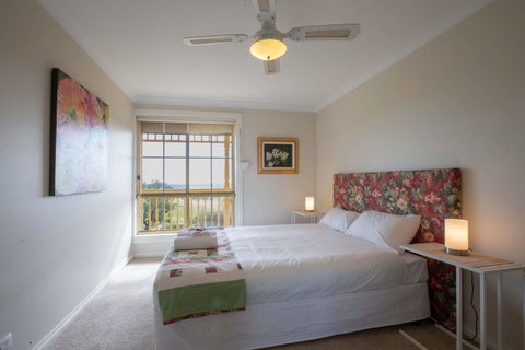 Angaston House - Lightning Ridge Tourism 13