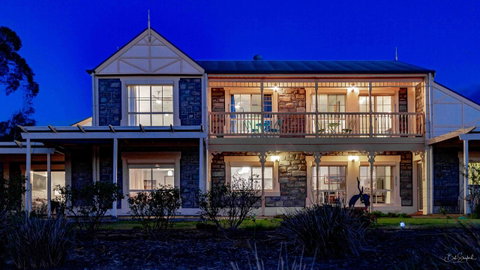 Angaston House - Lightning Ridge Tourism 0