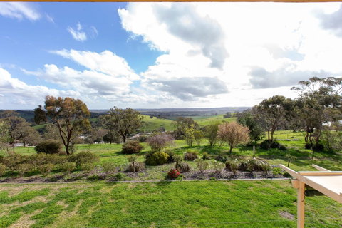 Angaston House - Lightning Ridge Tourism 9