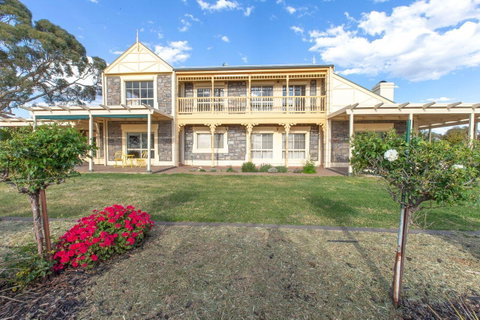 Angaston House - Lightning Ridge Tourism 24