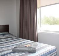 Isis Motel Scone - Lightning Ridge Tourism