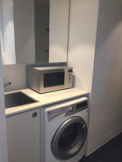Tasha\'s Apartments On Warwick - Lightning Ridge Tourism 20
