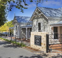 Grandview Homes Accommodation - The Adelaide - Lightning Ridge Tourism