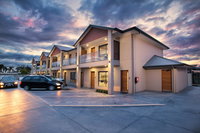 Book Renmark Accommodation Vacations Lightning Ridge Tourism Lightning Ridge Tourism