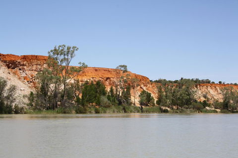 Rabbiters Hut - Lightning Ridge Tourism 23