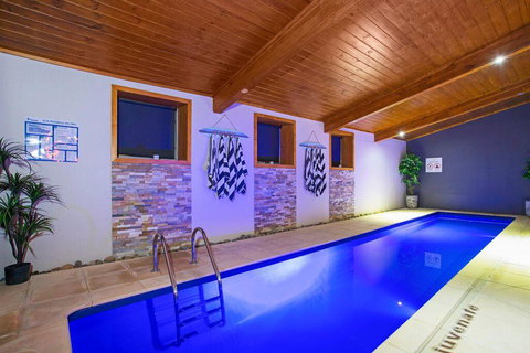 Hahndorf House B&B - Lightning Ridge Tourism 10