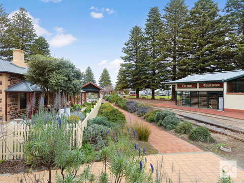 Breeze Beachfront Apartment - Lightning Ridge Tourism 35