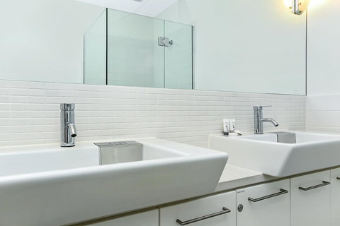 Breeze Beachfront Apartment - Lightning Ridge Tourism 16