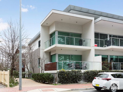 Breeze Beachfront Apartment - Lightning Ridge Tourism 24