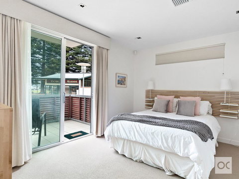 Breeze Beachfront Apartment - Lightning Ridge Tourism 29