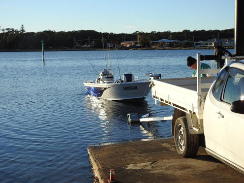 Lake Edge Apartments - Lightning Ridge Tourism 23