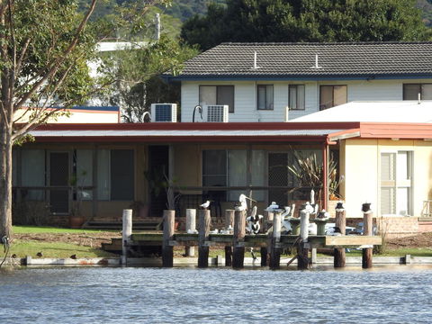 Lake Edge Apartments - Lightning Ridge Tourism 28