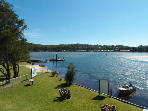 Lake Edge Apartments - Lightning Ridge Tourism 3