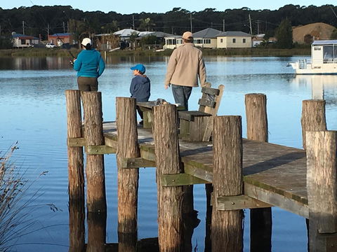 Lake Edge Apartments - Lightning Ridge Tourism 22