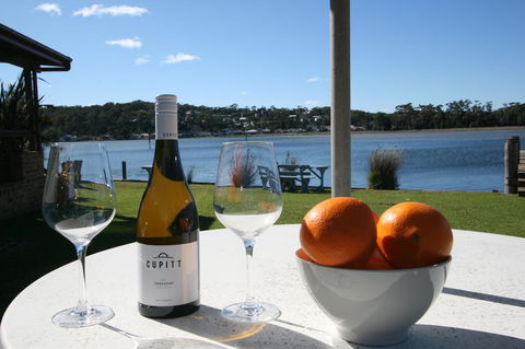 Lake Edge Apartments - Lightning Ridge Tourism 29