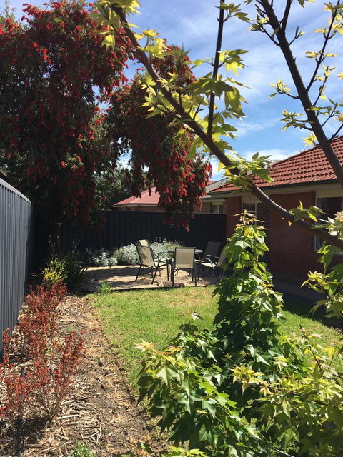 Windsor Gardens Home - Lightning Ridge Tourism 12