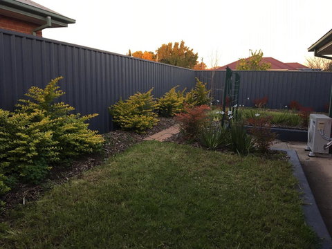 Windsor Gardens Home - Lightning Ridge Tourism 14