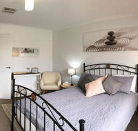 Windsor Gardens Home - Lightning Ridge Tourism