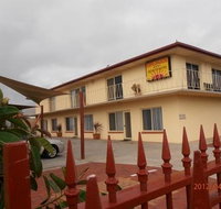 Esplanade Apartments at West Beach - Lightning Ridge Tourism