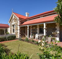 Trafalgar Premium Vintage Suites - Lightning Ridge Tourism