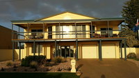 Book Christies Beach Accommodation Vacations Lightning Ridge Tourism Lightning Ridge Tourism