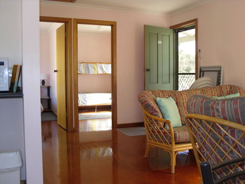 Wenton Farm Holiday Cottages - Lightning Ridge Tourism 14