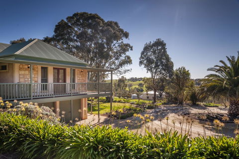 Angaston Saleyards Luxury Accommodation - Lightning Ridge Tourism 32