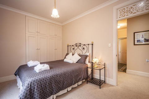 Angaston Saleyards Luxury Accommodation - Lightning Ridge Tourism 16